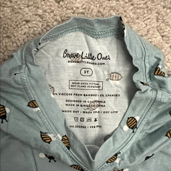 Brave Little Ones Bee Print Short Sleeve PJ Set Size 3T - Picture 2 of 3